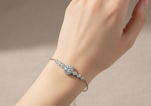 Gold Jewellery Dubai: Volatile Markets, Better Gifts — Why Gold Jewelry Just Makes Sense Right Now