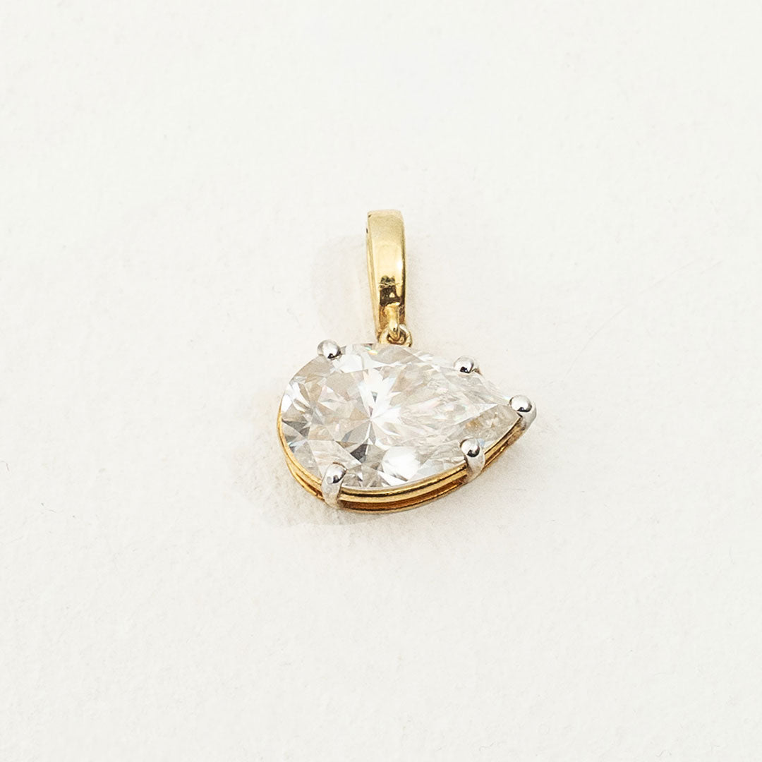 The Lubna Pendant