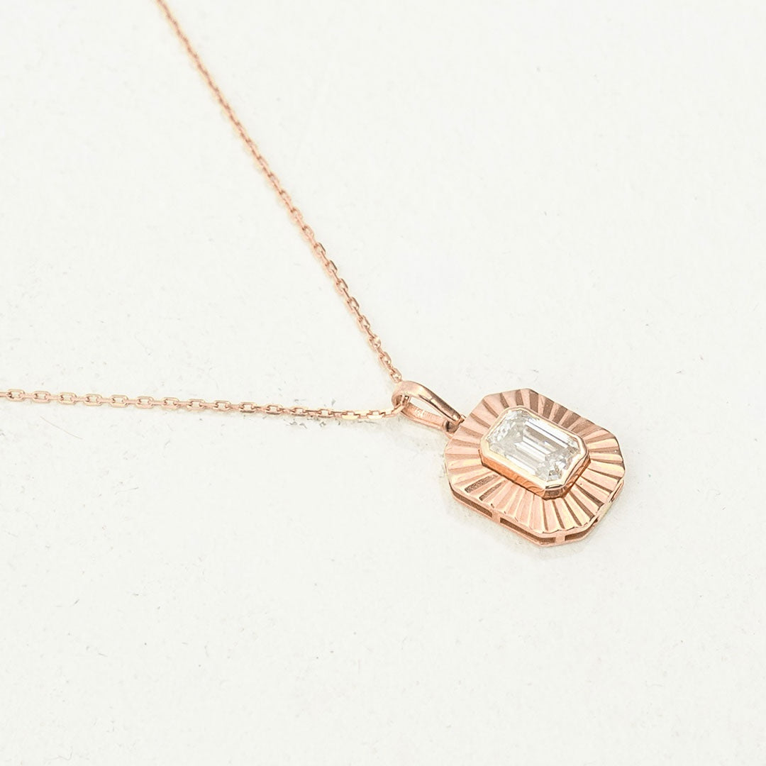 The Farha Pendant
