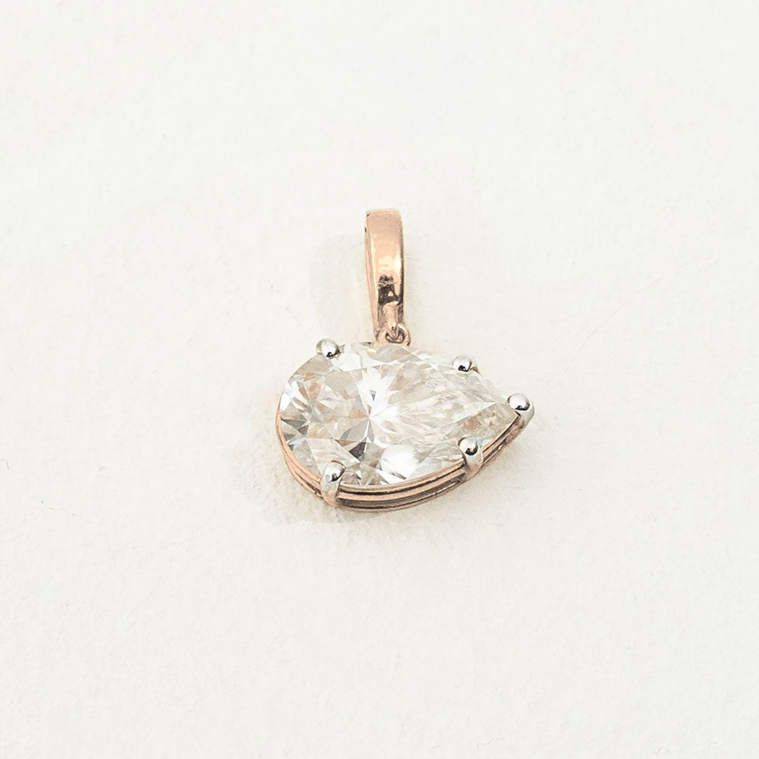 The Lubna Pendant